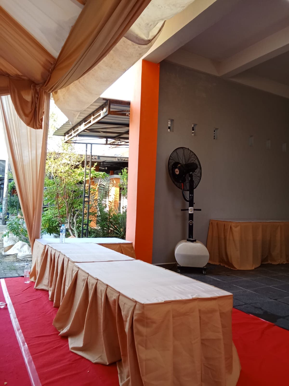 Sewa Meja Bosara Duduk Skirting Makassar