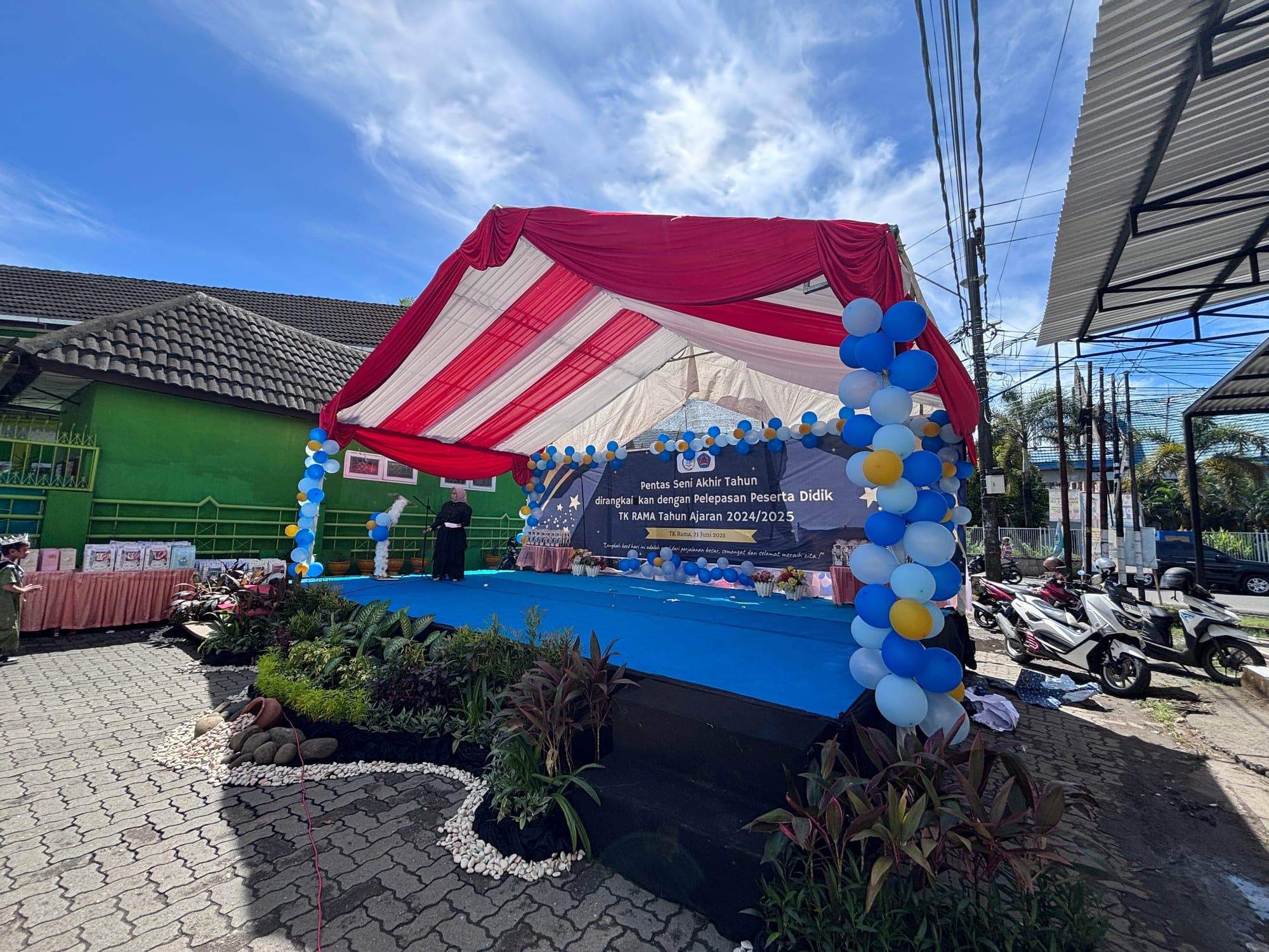 Sewa Panggung Atap Hall 4 x 8 m Makassar