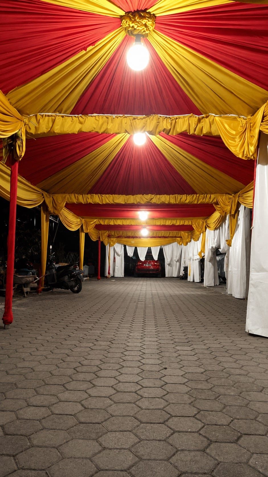 Sewa Tenda Sarnafil 3 x 3 m Full Dekorasi Makassar