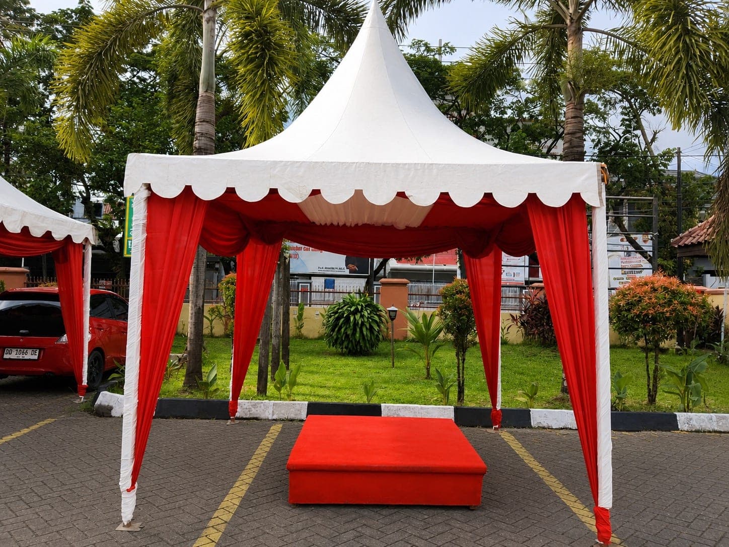 Sewa Tenda Sarnafil 3 x 3 m Semi Dekorasi Makassar